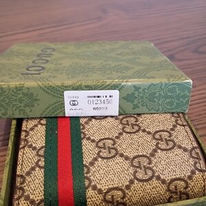 Gucci Beige and Green Men's Wallet